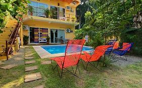 Habitacion Privada Con Pisicina Y Cocina Compartida